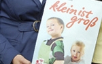 Plakatsererie der Tiroler Landesregierung zum Thema Kinderbildungs-, Kinderbetreuungsgesetz